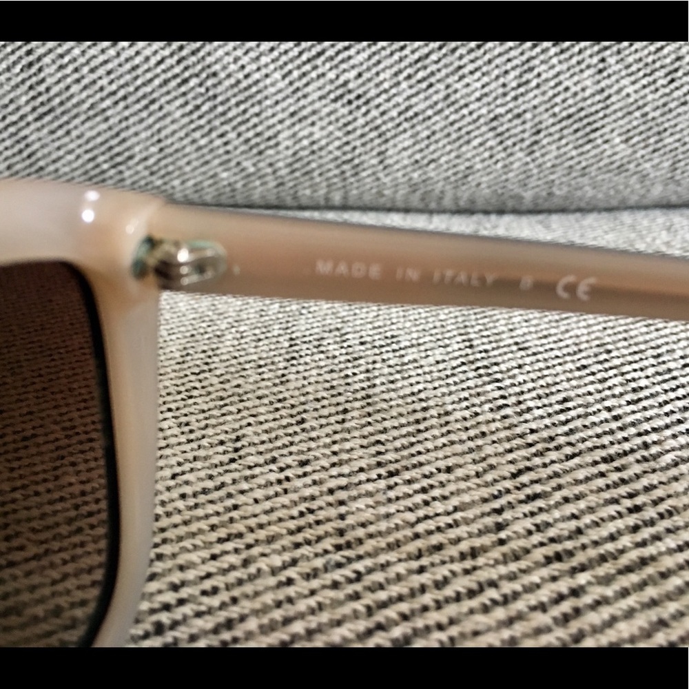 Chanel sunglasses - Picture 4 of 6